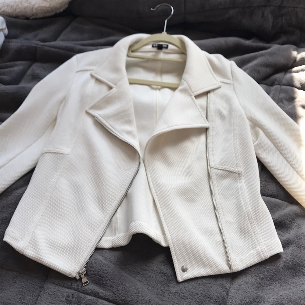 Awesome fall coat great for layering